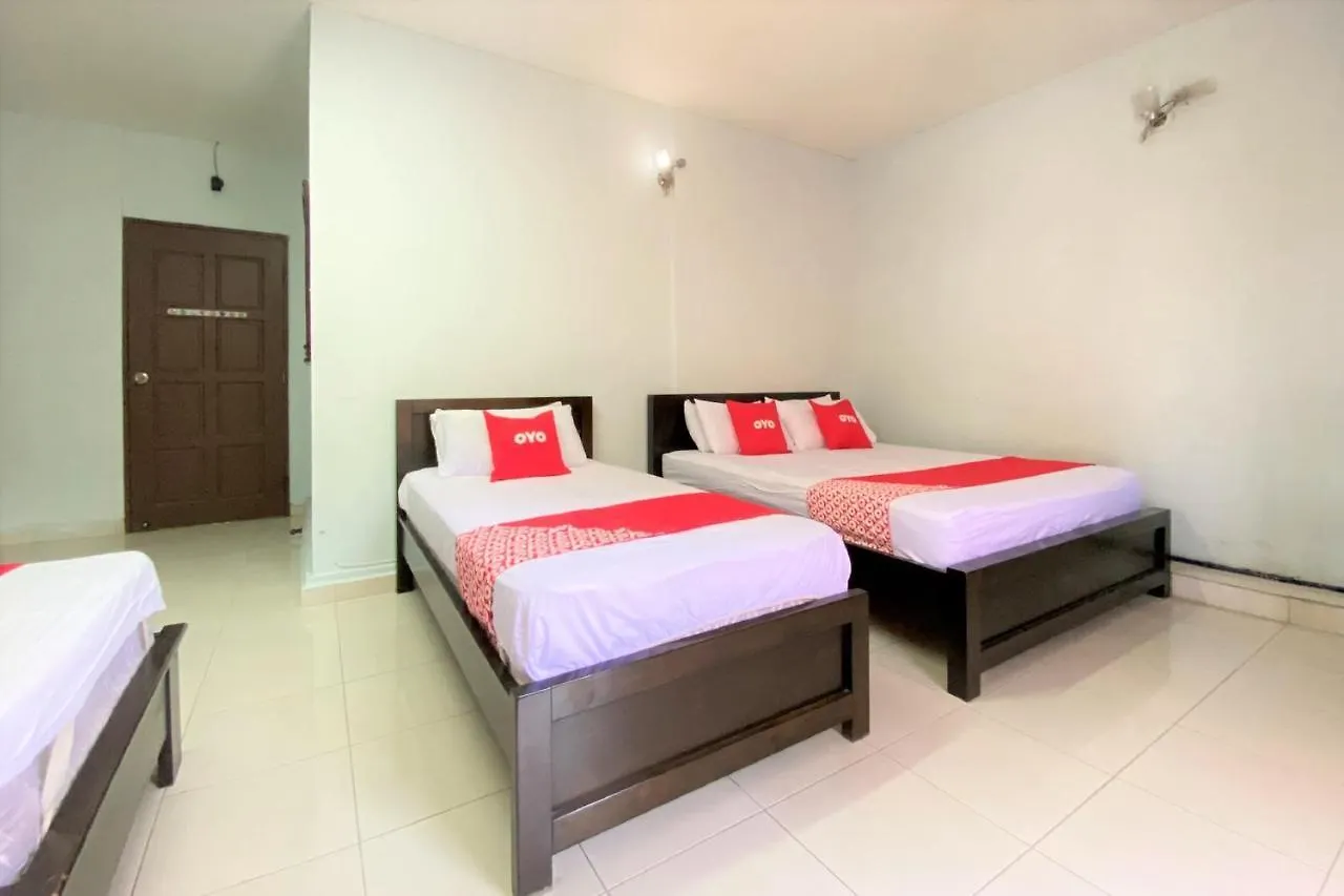Oyo 90159 Zahaar Hotel Batu Ferringhi 2*,  Malaysia