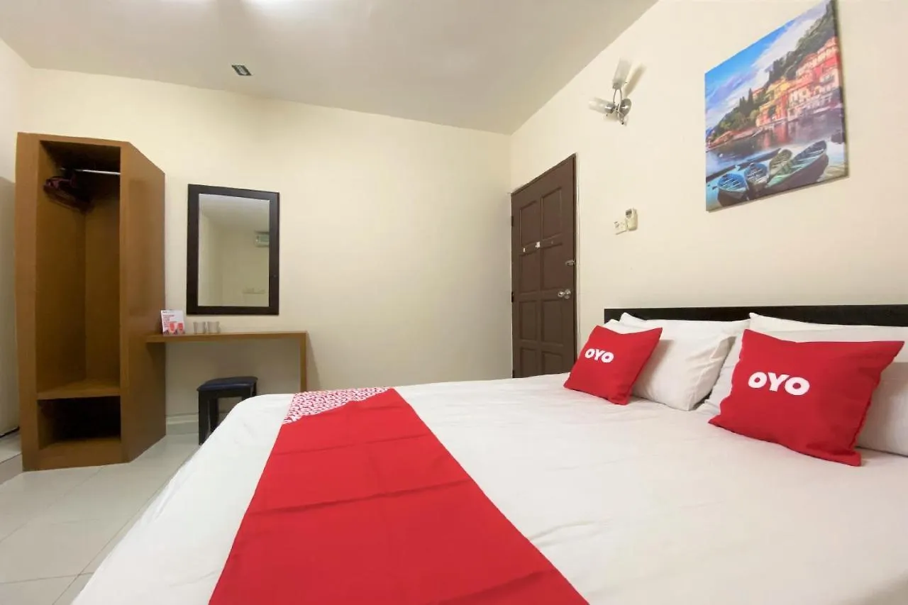 Oyo 90159 Zahaar Hotel Batu Ferringhi 2*,  Malaysia